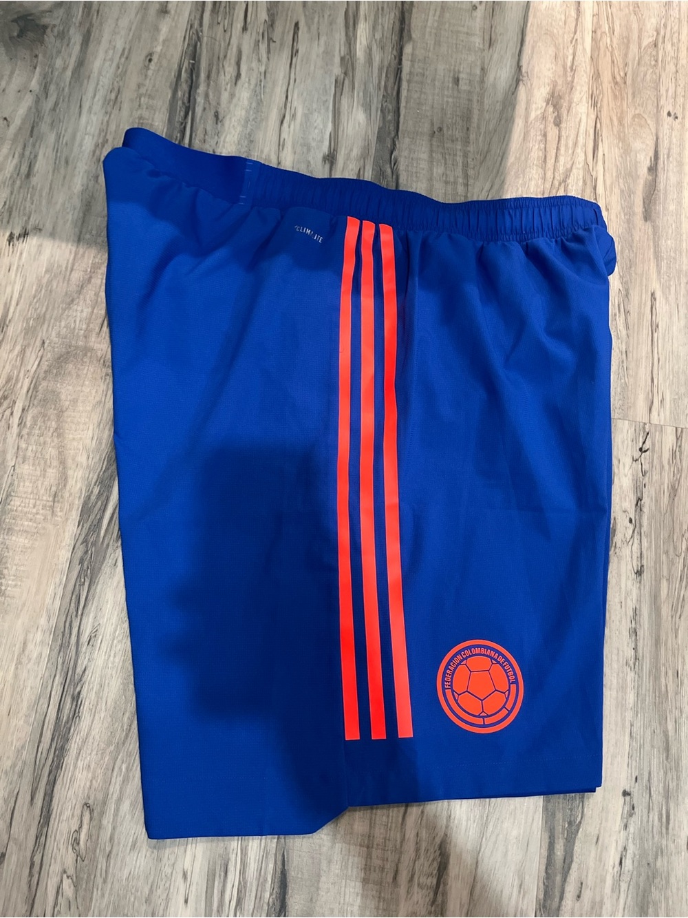 adidas Men's FCF Colombia soccer shorts size large
